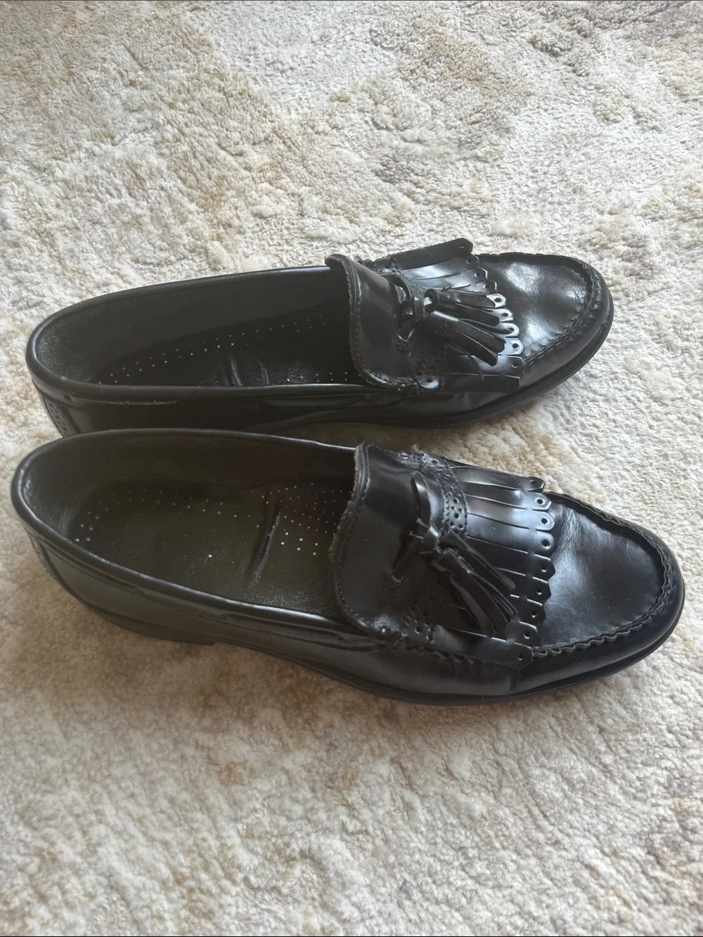 G. H. Bass Black Leather Tassel Loafers Size 9